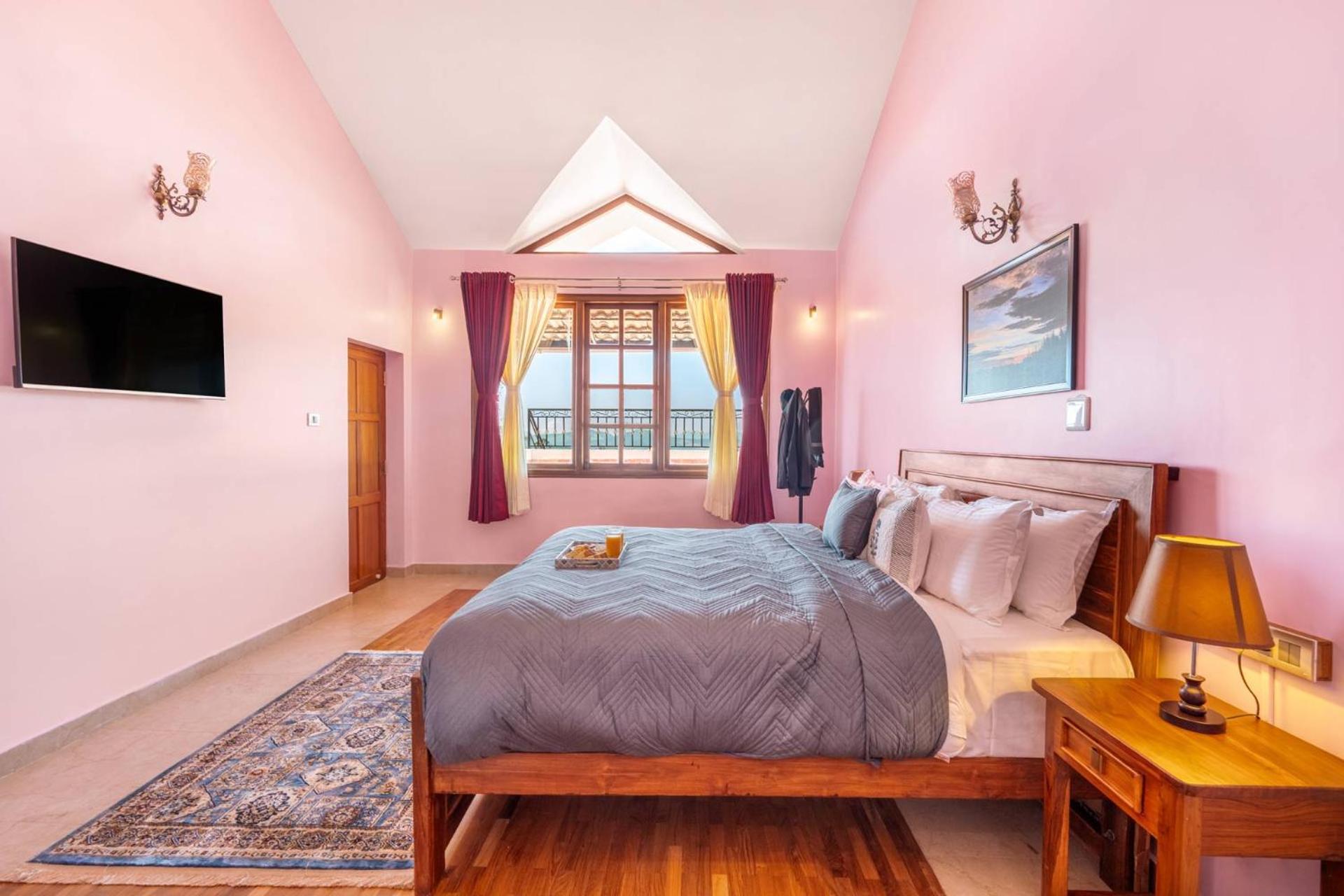 Stayvista At The West Wind 5Bhk Villa Ooty Comp Breakfast Exteriör bild