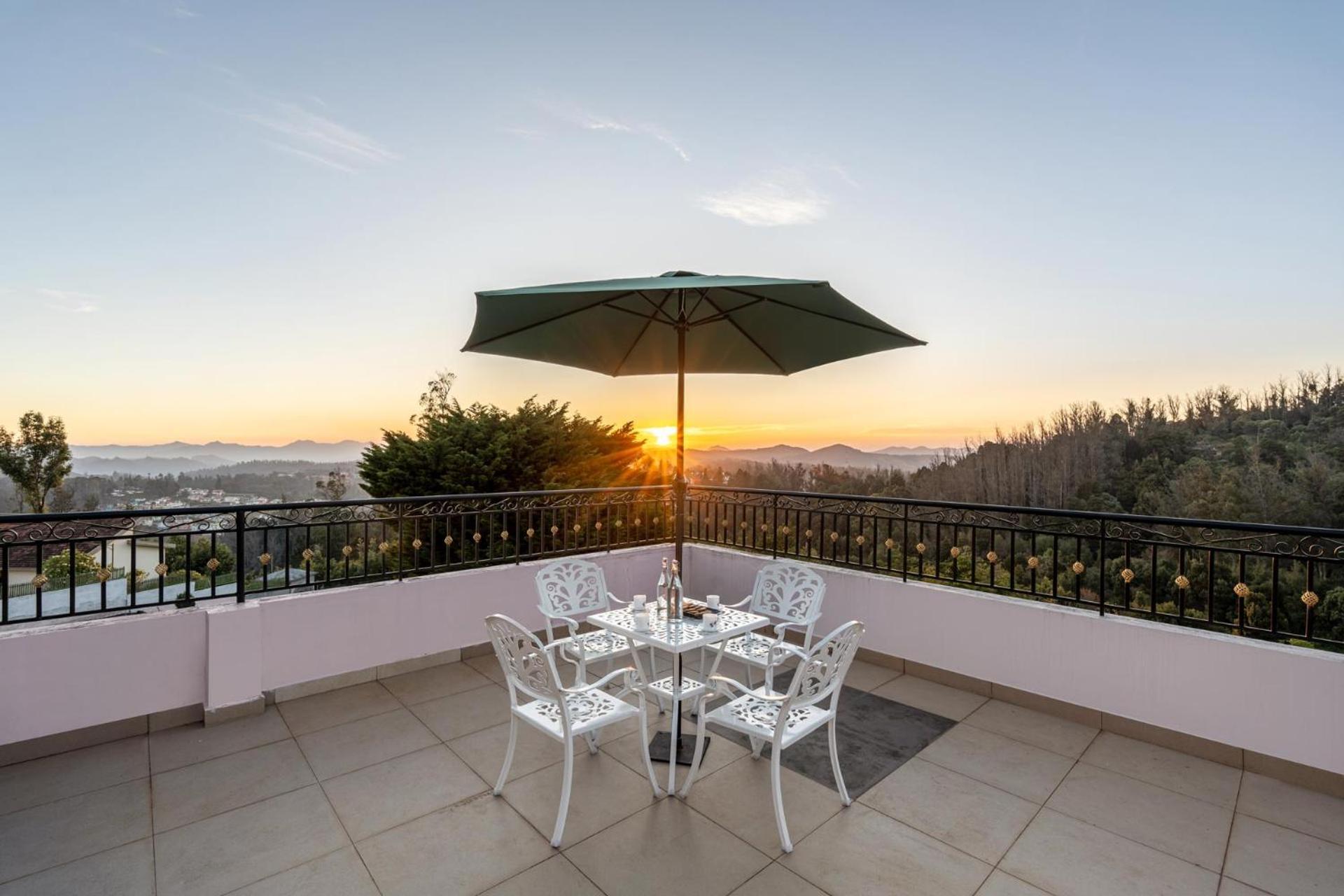 Stayvista At The West Wind 5Bhk Villa Ooty Comp Breakfast Exteriör bild